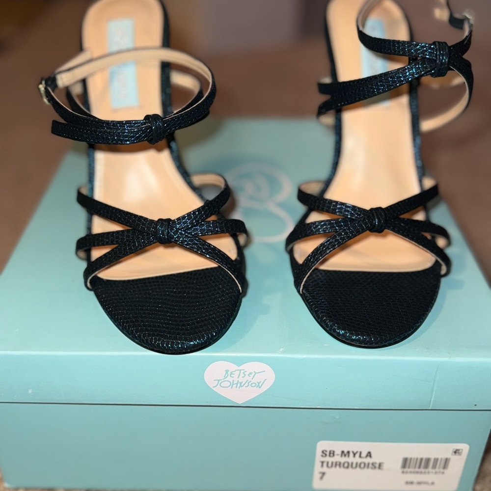 ~*NWT*~ Betsey Johnson Turquoise Strappy Heels